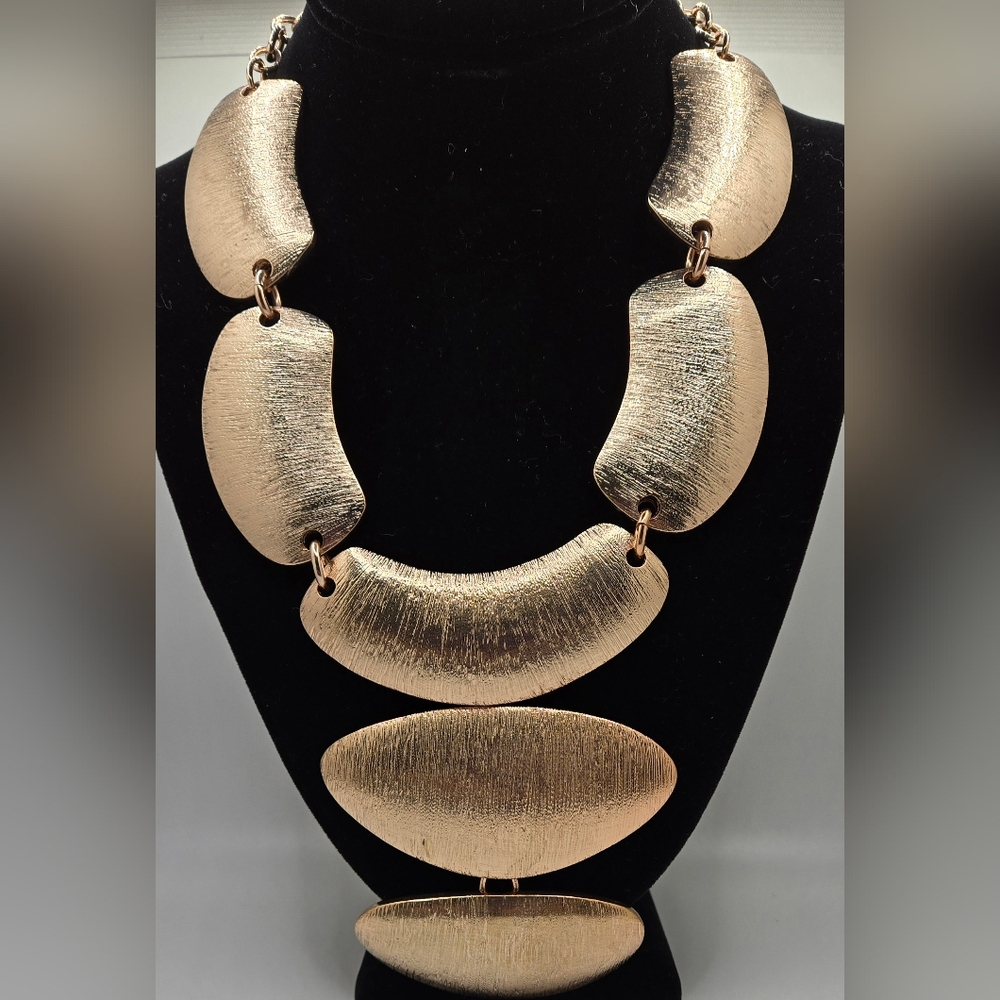 Heidi Klum Statement Necklace Versatile Brushed G… - image 1